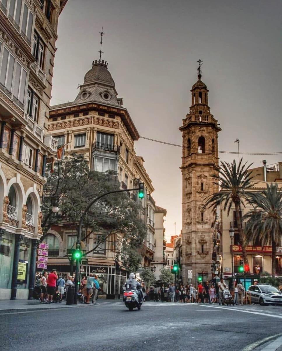 Avakian Valencia Centro Valência Exterior foto
